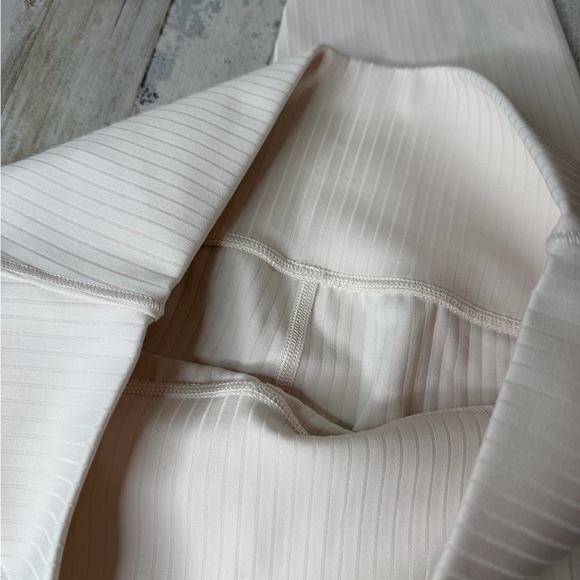 Vuori Rib Legging - Picture 4 of 11